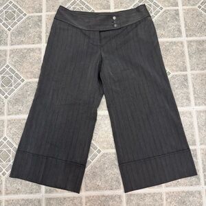Size 9 No Boundaries Gray and Black Pinstripe Cullotes